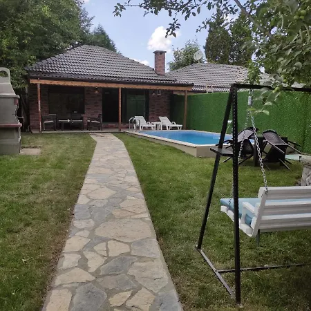 Serene Villa With Pool And Jacuzzi Surrounded By Nature In Sapanca Sakarya (Marmara)