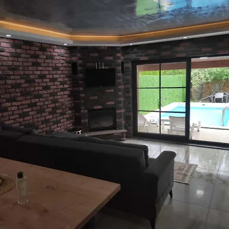 Serene Villa With Pool And Jacuzzi Surrounded By Nature In Sapanca